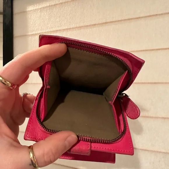 BOTTEGA hott pink compact wallet, used, authentic - Picture 5 of 5